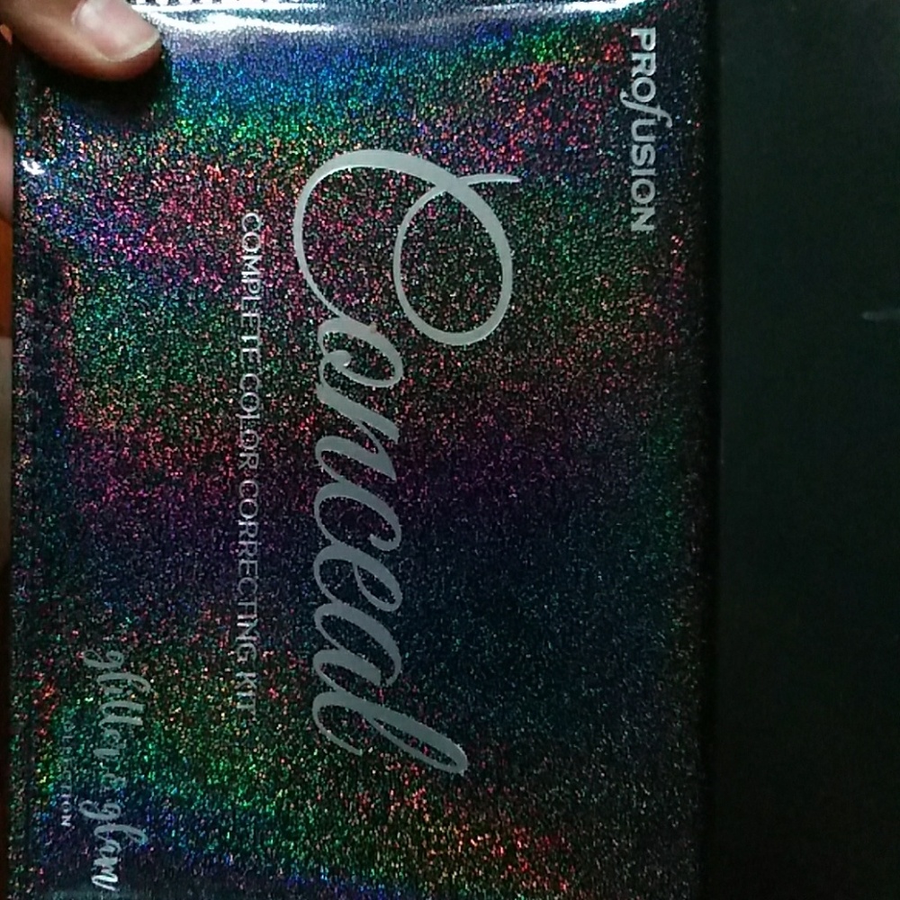 Contour pallete